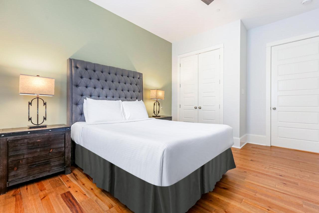 Ferienwohnung Hosteeva Chic Urban Retreat W Pool Steps To St Charles Ave And Near Bourbon St New Orleans Exterior foto